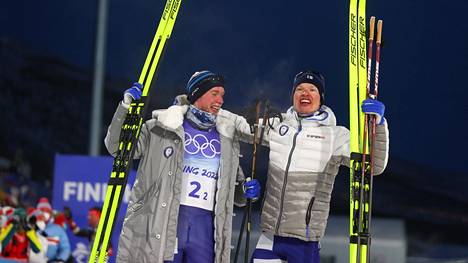 Joni Mäki ja Iivo Niskanen hiihtivät viime talvena olympiahopeaa parisprintissä.