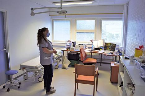 Vastuusairaanhoitaja Niina Kokkola kertoi Valkeakosken Sanomille lokakuussa 2021, miten Valkeakosken terveyskeskuksen kasvojenkohotus etenee. Lääkäreiden ja sairaanhoitajien huoneet terveyskeskuksessa on remontoitu aikaisempaa valoisammiksi. 