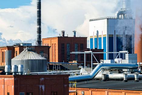 UPM Tervasaaren paperitehdas Valkeakoskella kuvattuna elokuussa 2022.