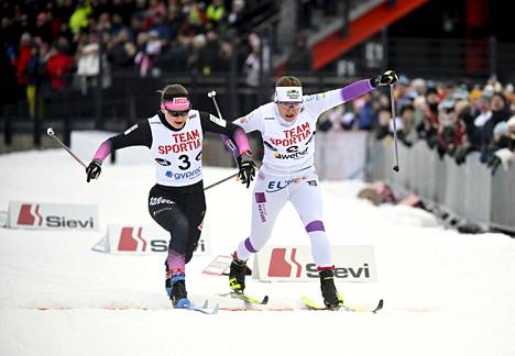 Johanna Matintalo ja Katri Lylynperä kävivät tiukan senttitaistelun sprintin finaalissa sunnuntaina Tampereen SM-hiihdoissa.