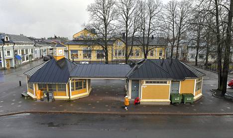 Savilanpuiston mutterirakennus kunnostettiin matkailuneuvonnan käyttöön. Arkistokuva: Juha Sinisalo
