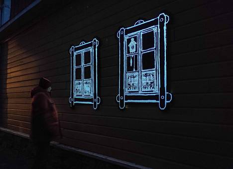 Pitsikaupungin joulun yhtenä koristeena on Suomen pienin joulukatu. Kitukrännin  somisteena on taiteilija Jaakko Niemelän valo- ja ääniteos.