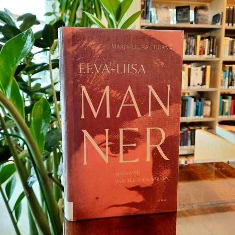 Eeva-Liisa Mannerin elämäkerta oli Mänttä-Vilppulan kirjaston maaliskuun lukuvinkki.