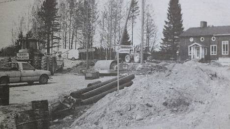 Tietyökoneiden kerrottiin hallinneen Vähikkälän keskustaa koko kuluneen talven.