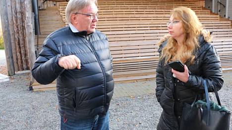 Voitto Raita-aho ja kunnanjohtaja Tarja Hosiasluoma katsovat luottvaisin mielin Skantzin tapahtumien suosion jatkumiseen, kun korona hellittää.
