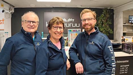 Keuruskopiossa yrittäjä vaihtui, kun Tapani ja Kirsti Paasu myivät syksyllä 2022 yrityksen liiketiloineen nykyiselle toimitusjohtajalle Petri Lehtoselle.