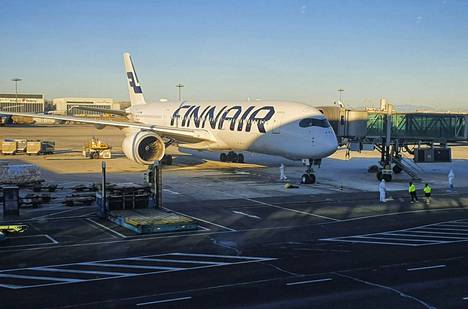 Finnairin kone Pekingin lentokentällä helmikuussa 2022. 