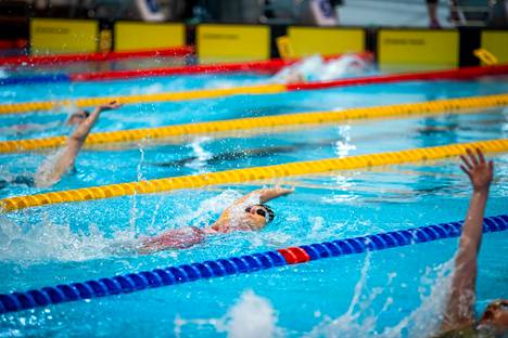 Aamulehti on näyttänyt tänä vuonna useita uintikilpailuja Tampereen uintikeskuksesta. Syyskauden kilpailut päättyvät Kalevassa lauantain pikkujoulu-uinteihin. Tämä kuva on SM-uinneista heinäkuulta.