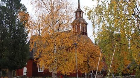 Karjalaisten perinteisen kirkkopyhän muistohetki pidetään Keuruun vanhan kirkon puistossa pyhäinpäivänä lauantaina.
