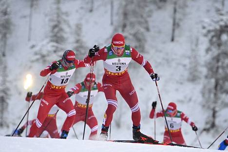 Aleksandr Bolshunov oli muita nopeampi sunnuntaina. Kilpailusta jättäytyi pois 17 hiihtäjää kireän pakkasen takia.