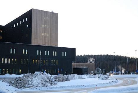 Keski-Suomen hyvinvointialueen taloustilanne näyttää synkältä heti alkuun. Kuva sairaala Novasta.