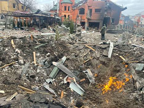 Useat talot ovat vaurioituneet räjähdyksissä ja pommituksissa Bila Tserkvan kaupungissa Kiovan alueella Ukrainassa 5. maaliskuuta.