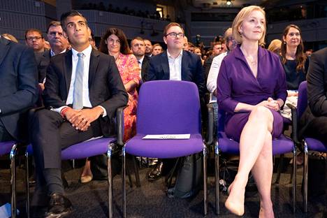 Rishi Sunak ja Liz Truss syyskuun 5. päivänä, kun Truss nousi konservatiivipuolueen rivijäsenien valitsemana puolueen ja Britannian johtoon. 