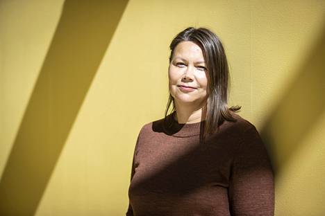 Anu Siren aloitti Tampereen yliopiston gerontologian professorina keväällä 2021. Vuodet 2005–2021 hän työskenteli Tanskassa, viimeksi vanhempana tutkijana Kööpenhaminassa Det Nationale Forsknings- og Analyscenter for Velfærdissa.