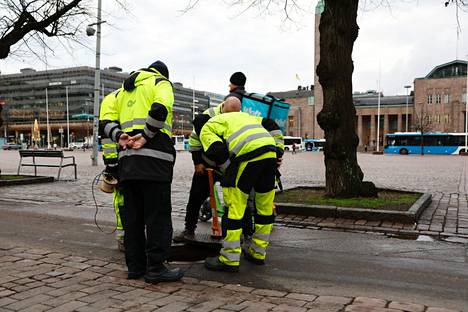 Helsingissä tapahtui sunnuntaina useita putkirikkoja. Maanantaina ilmi tuli kaksi uutta putkirikkoa, mutta niiden arvioidaan olevan erillisiä yksittäistapauksia.