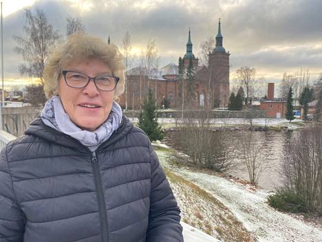 Salme Kuukka johtaa Sastamalan kirkkovaltuustoa vuosina 2023-2024.