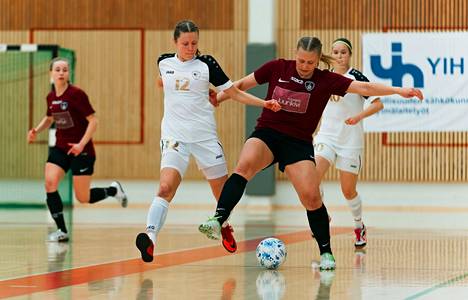 Heidi Linjamaan Ylöjärven Ilves jatkoi menestyksekästä liigakauttaan pudottamalla Hanna Posan (12) GFT:n puolivälierissä otteluvoitoin 2–1.