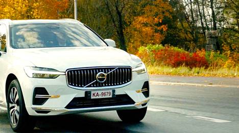 Uuden akkuteknologian Long Range -hybridi-Volvojen pidentynyt toimintamatka merkitsee aiempaa alhaisempaa polttoaineen kulutusta.