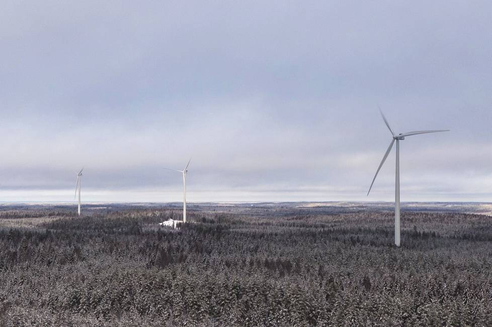 Ilmatar Energy oy on loppusuoralla Urjalan ja Humppilan tuulivoimaloiden rakentamisessa. Kuvassa näkyvät Urjalan puolella sijaitsevat kolme tuulivoimalaa.