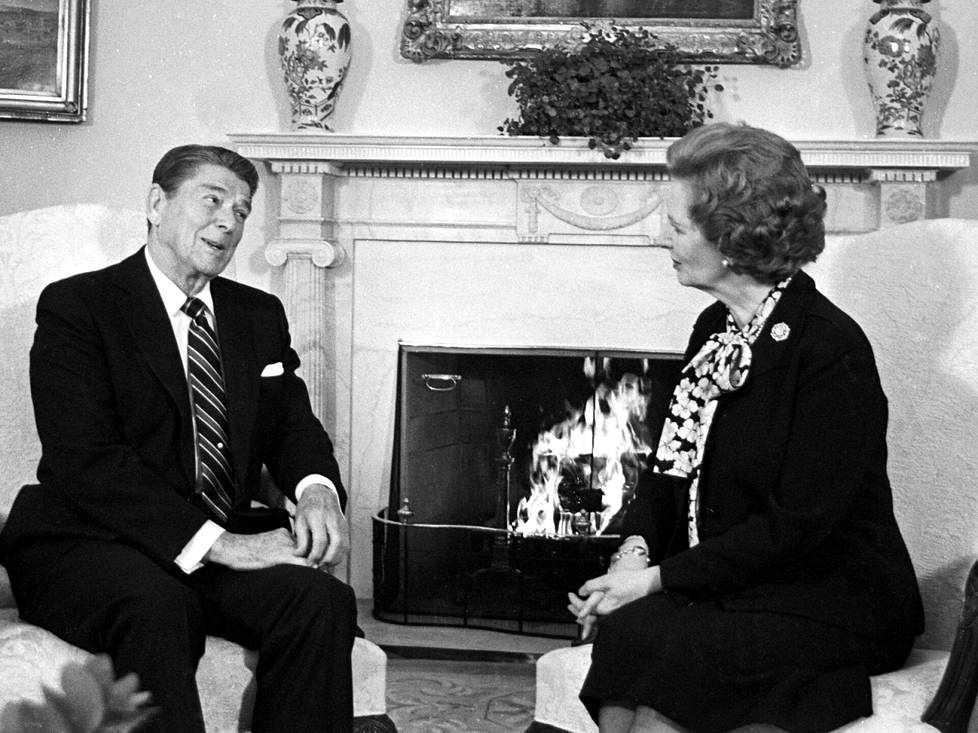 Margaret Thatcher vieraili Yhdysvaltain presidentin Ronald Reaganin luona vuonna 1985 Washingtonissa.