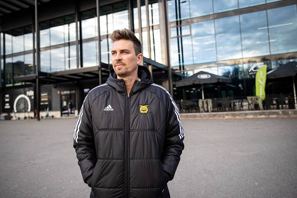 Toni Kallio ja Ilves aloitti kauteen 2023 valmistautumisen heti lokakuussa yhden viikon tauon jälkeen viimeisestä ottelusta. Kaupin jalkapallokentillä tehdään töitä, jotta vaikea kausi 2022 ei toistu.