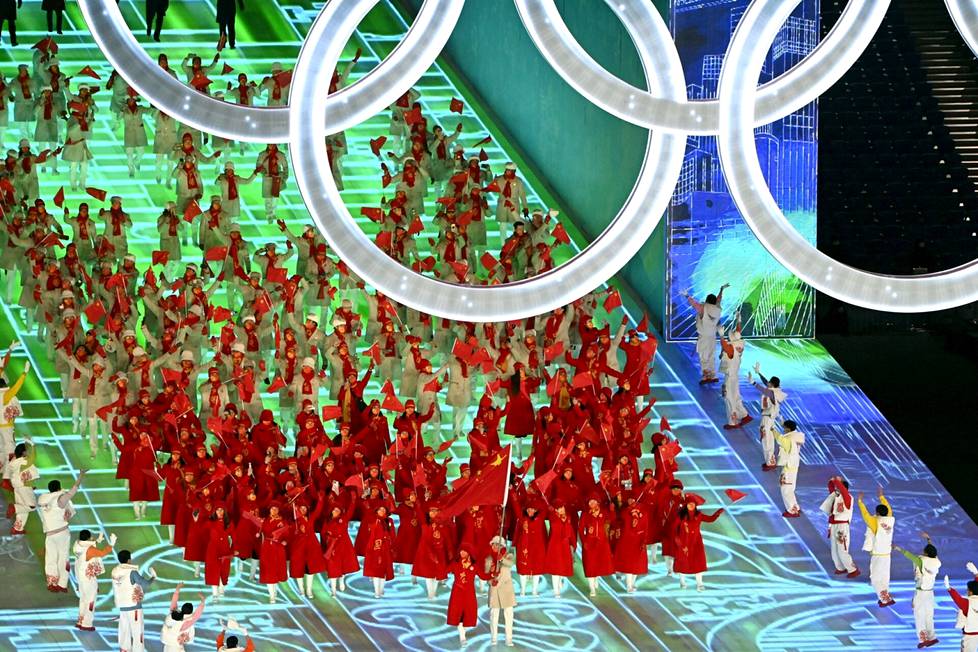 Kiinan kisajoukkue olympialaisten avajaisissa.