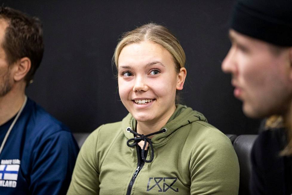 Venla Karttunen edusti aiemmin porilaisseura Shotokania, kunnes siirtyi Porin Kamppailu-urheilukeskuksen ottelijaksi. Uran uusi askel on lähtenyt käyntiin erinomaisesti. 
