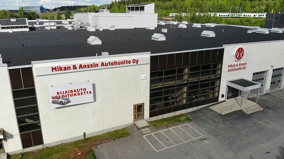 Mikan ja Anssin Autohuolto Tampere tarjoaa ilmaisen sijaisauton huollon ajaksi.