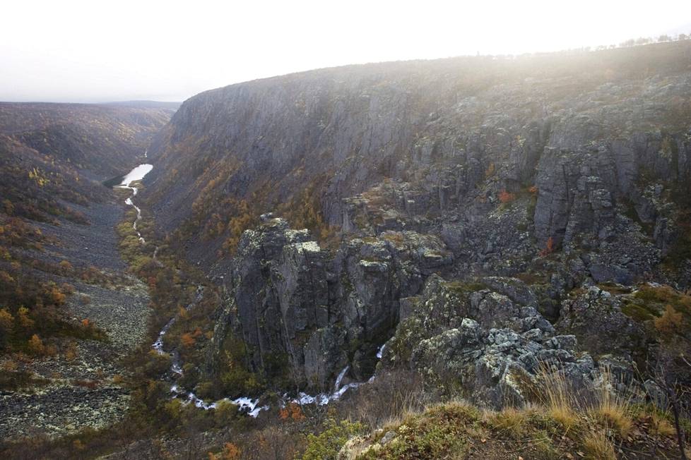 Suomessa täysin poikkeuksellinen Kevon kanjoni on 40 kilometriä pitkä ja 80 metriä syvä.