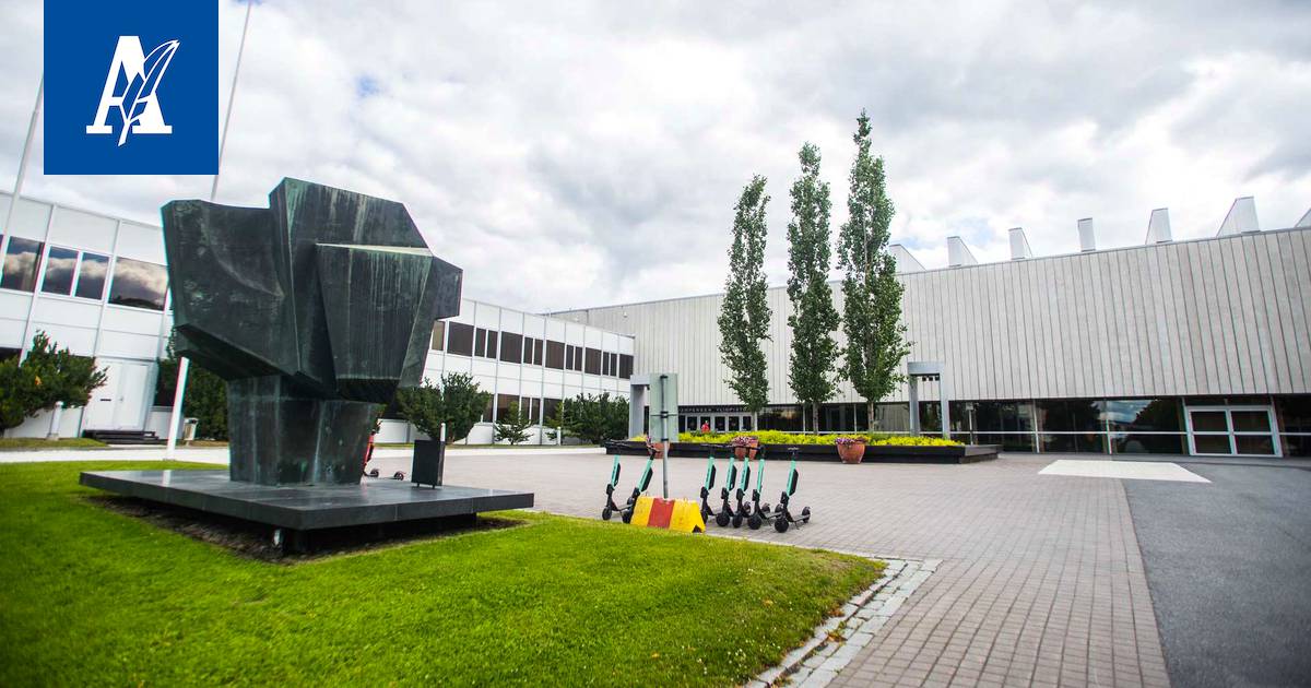 Todistusvalinta ensi kertaa pääväylä opintoihin – Tällaisilla pisteillä  Tampereella pääsi opiskelemaan yli 2000 opiskelijaa, yksi koulutus erottuu  muista