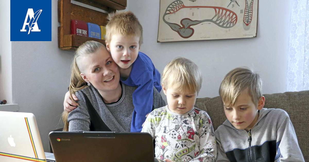 Aikuisopiskelija Mirka Torniainen tekee töitä ja huolehtii neljästä alle  8-vuotiaasta – 