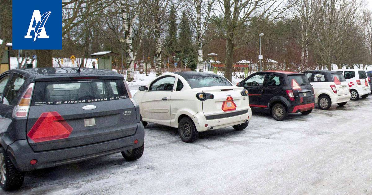 Lain porsaanreikä tukitaan: Parkkikiekko tulossa myös mopoautoihin -  Kotimaa - Aamulehti