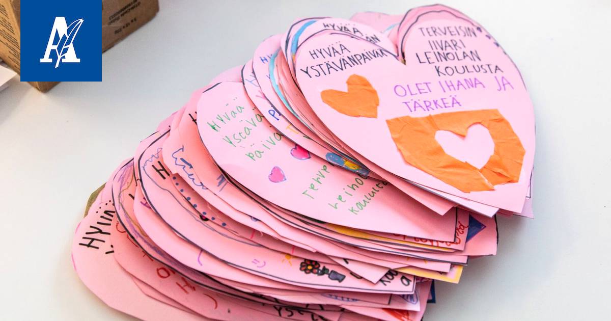Oppilaat halusivat viestittää vaatteillaan parisuhdestatuksestaan  ystävänpäivänä Tesoman koululla - Tampere - Aamulehti