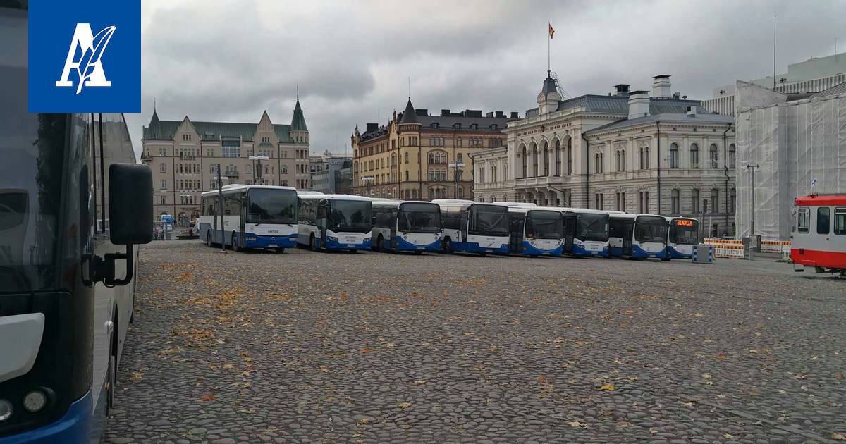 Tampereen paraatipaikka Keskustori muuttui bussien parkkipaikaksi - Moro -  Aamulehti