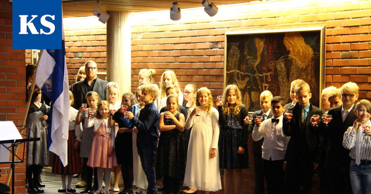 Katso kuvat: Nelosluokkalaiset juhlistivat itsenäistä Suomea - Uutiset -  Kankaanpään Seutu