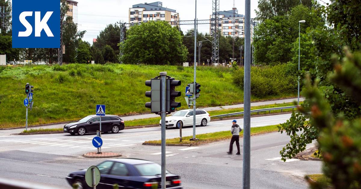 Liikennevalojen tahdistus muutettava, keltainen valo 2–3 sekuntia  pidemmäksi – Hidastaa liikennettä, mutta ehkä pelastaa ihmishenkiä” -  Tekstarit - Satakunnan Kansa