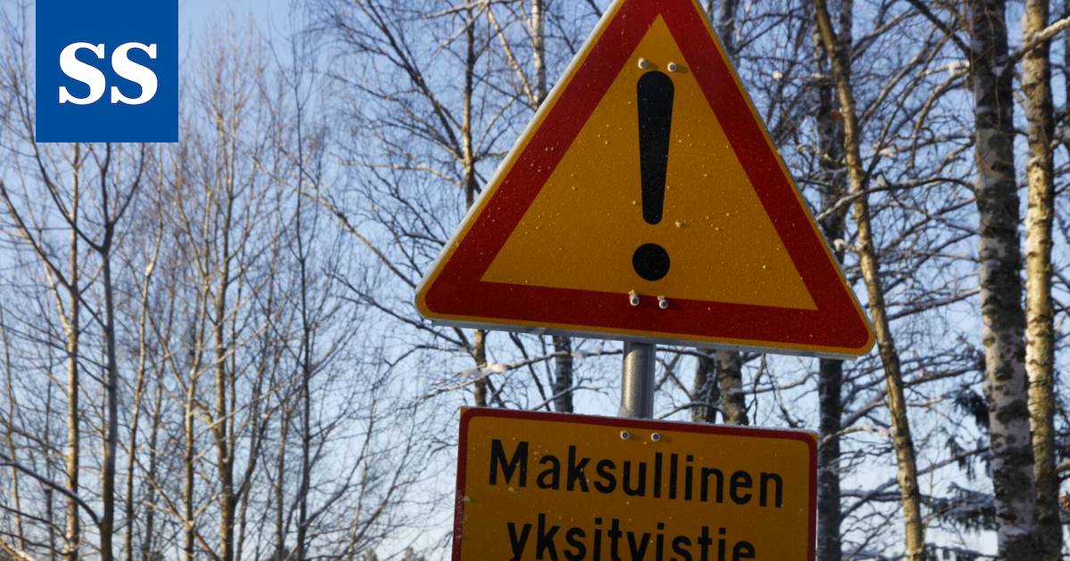 Isojaakkolantielle halutaan maksullisesta yksityistiestä kertovat  liikennemerkit - Uutiset - Sydän-Satakunta