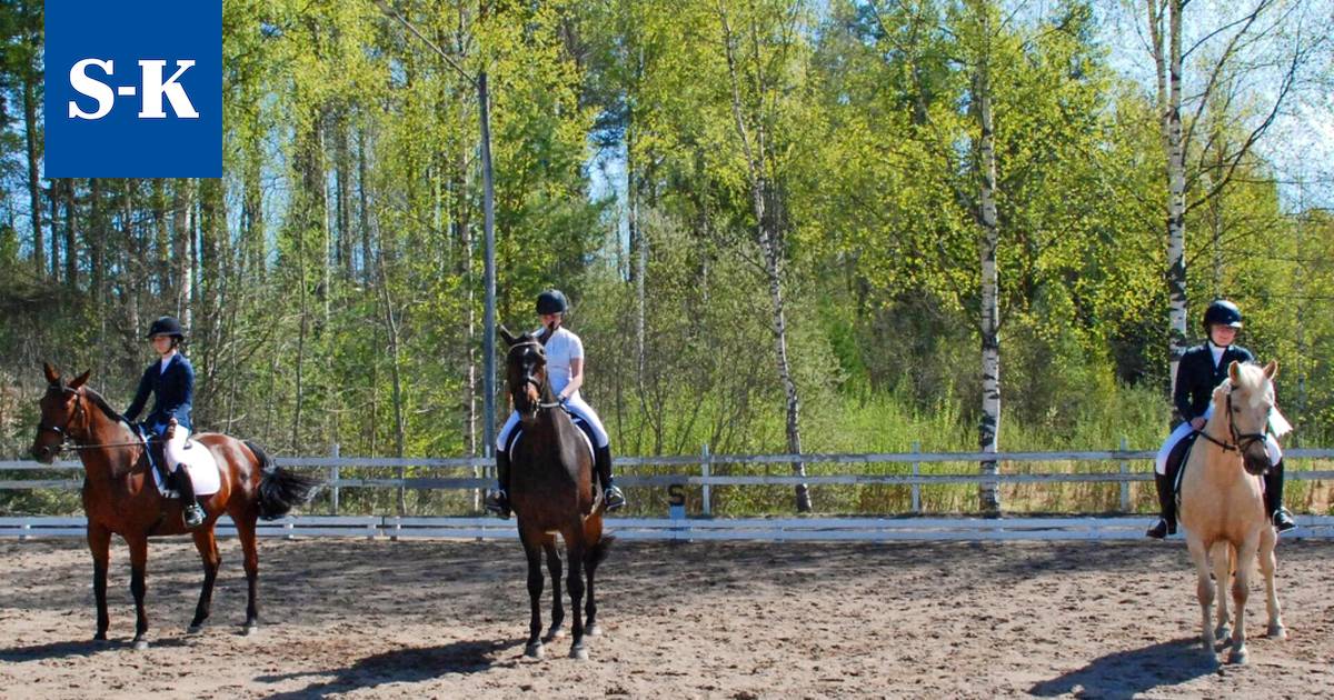 Keurusseudun Ratsastajat menestyivät kouluratsastuskilpailuissa Keuruun  Ponilaaksossa . - Urheilu - Suur-Keuruu